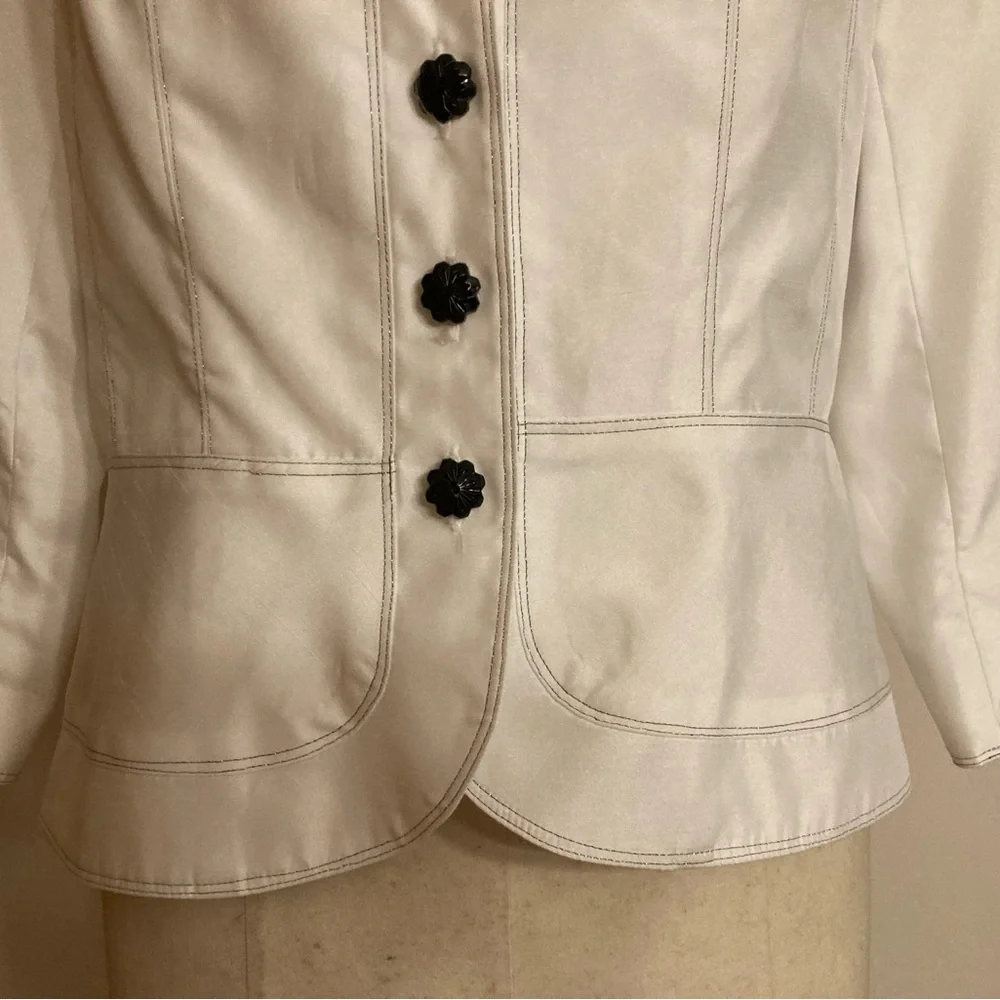 Sandra Darren White Silver Trim Tailored Blazer Black Floral Buttons Peplum - Picture 10 of 12